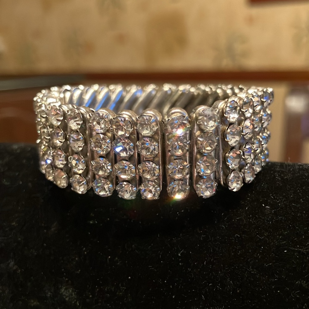 BRACELET MADE OF RHINESTONE CRYSTALS and matching Pierced earrings - Picture 3 of 13